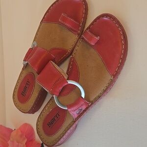 Born Hand-crafted Leather Toe Loop Sandals 8 NWOT